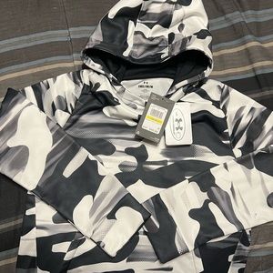 Under Armour youth medium hoodie